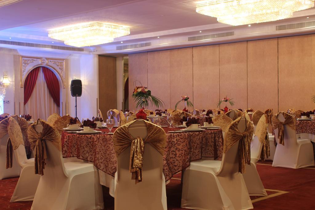 Grand Excelsior Hotel Sardzsa Kültér fotó