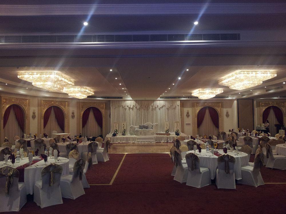 Grand Excelsior Hotel Sardzsa Kültér fotó